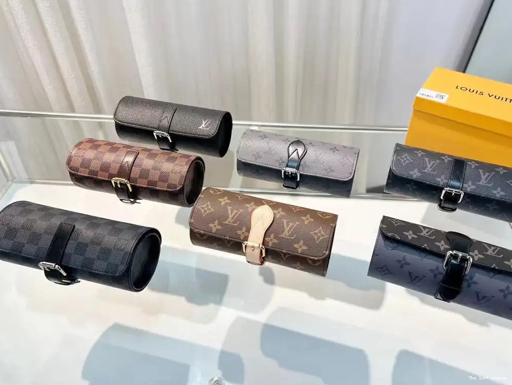 MONOGRAM WATCH CASE LV CUSTOM 0625